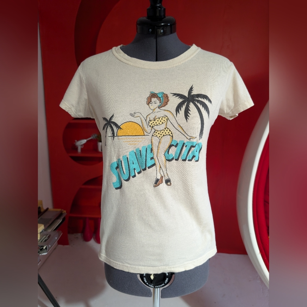 SuaveCita Cream Graphic Tee